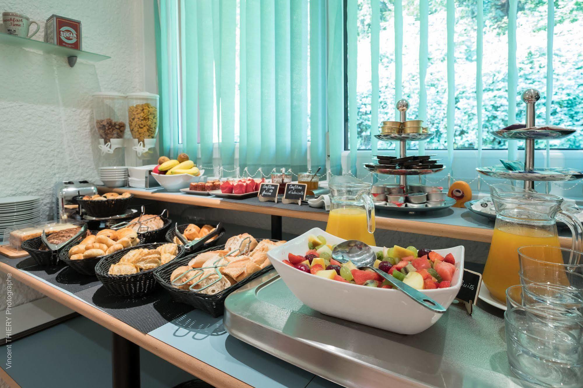 Logis Hotel Atrium Epinal Golbey Chavelot Екстер'єр фото