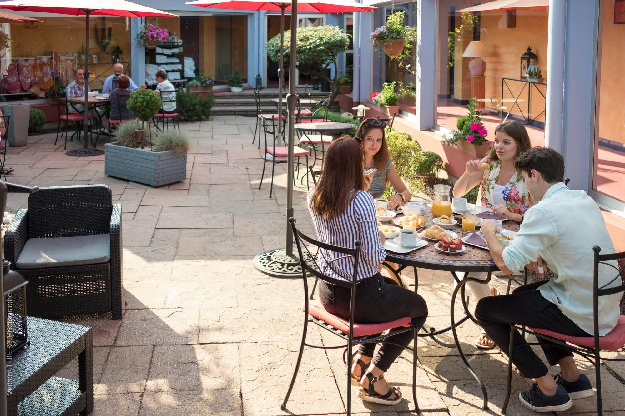 Logis Hotel Atrium Epinal Golbey Chavelot Екстер'єр фото