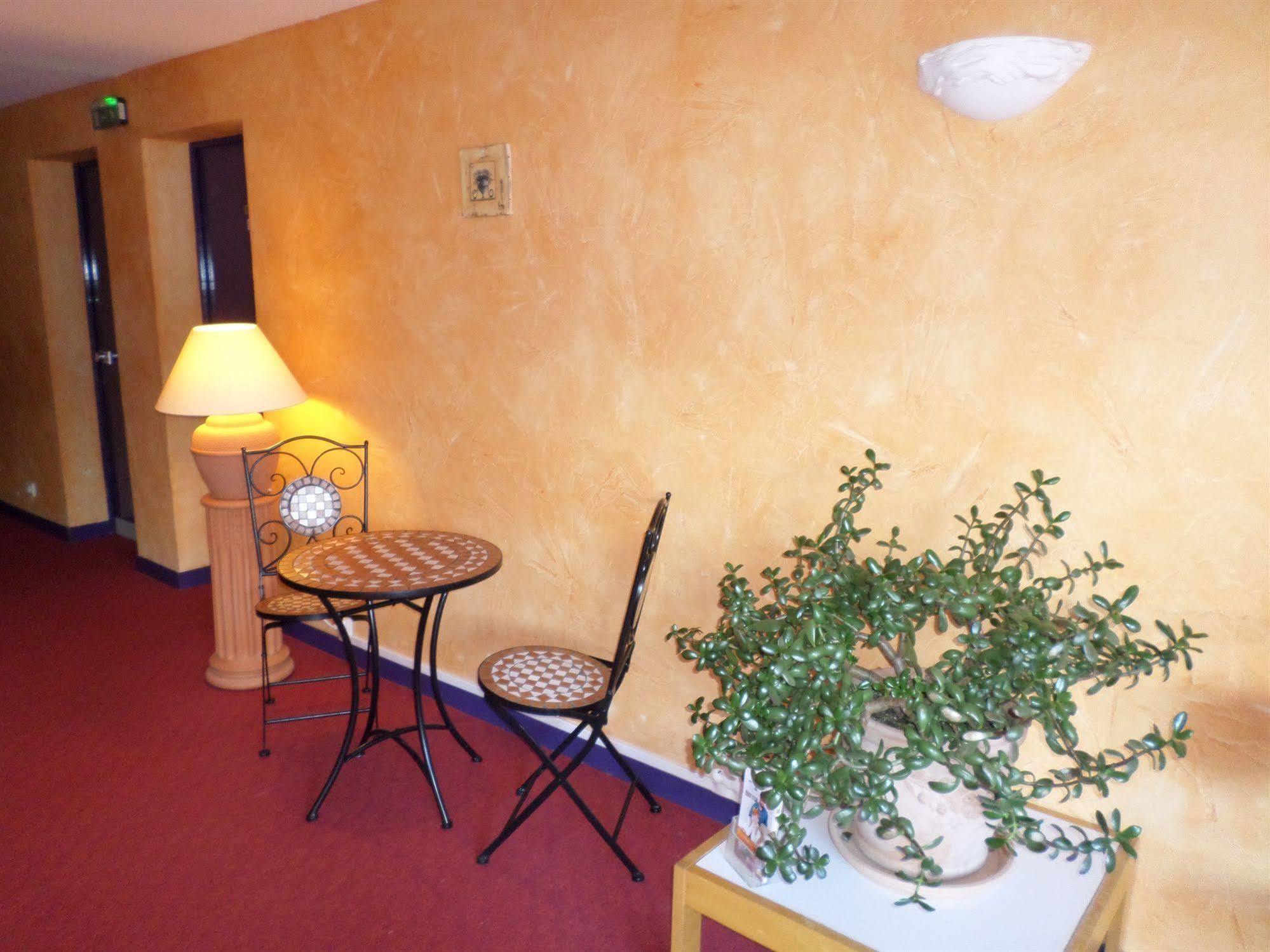 Logis Hotel Atrium Epinal Golbey Chavelot Екстер'єр фото