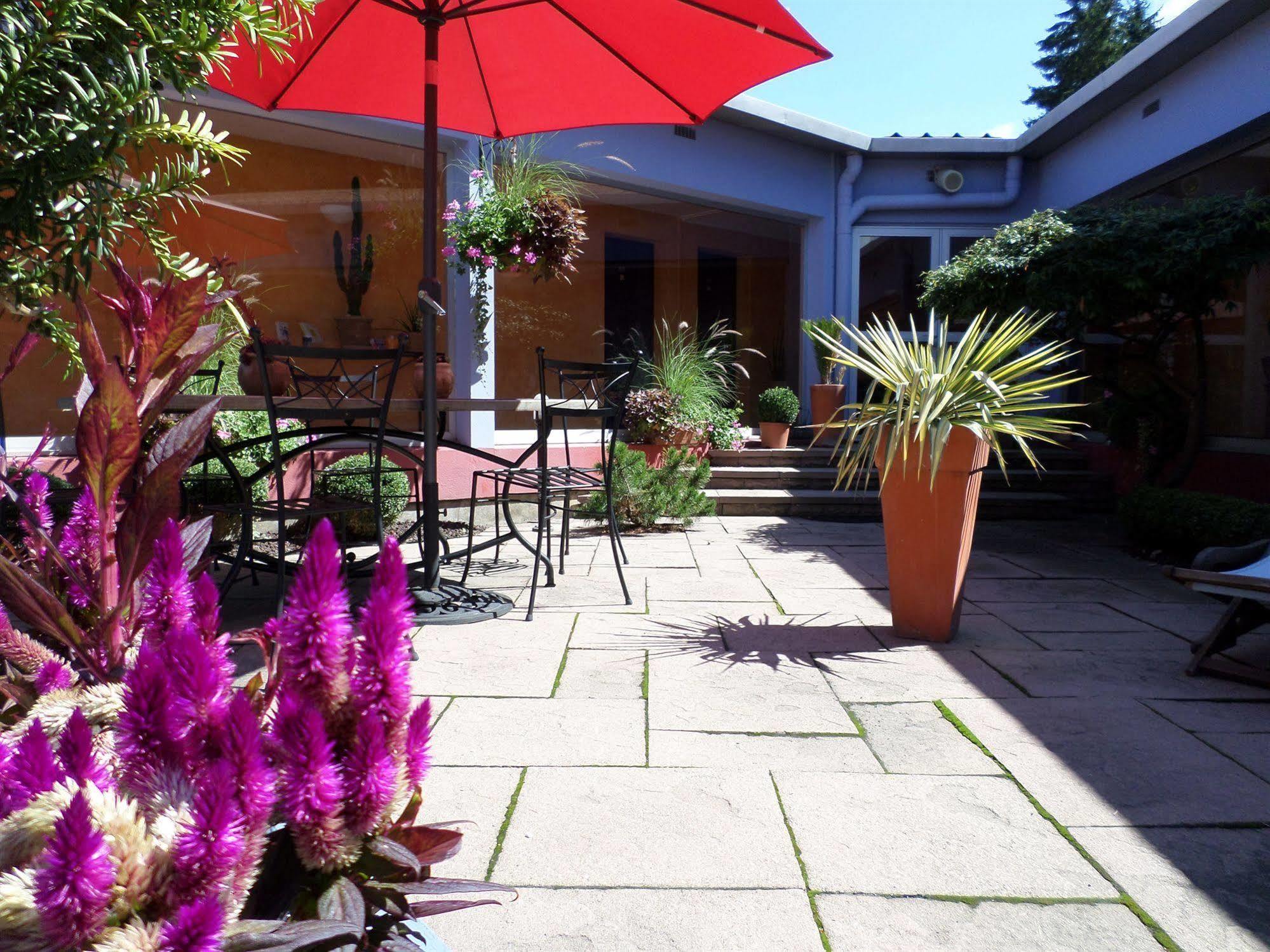 Logis Hotel Atrium Epinal Golbey Chavelot Екстер'єр фото