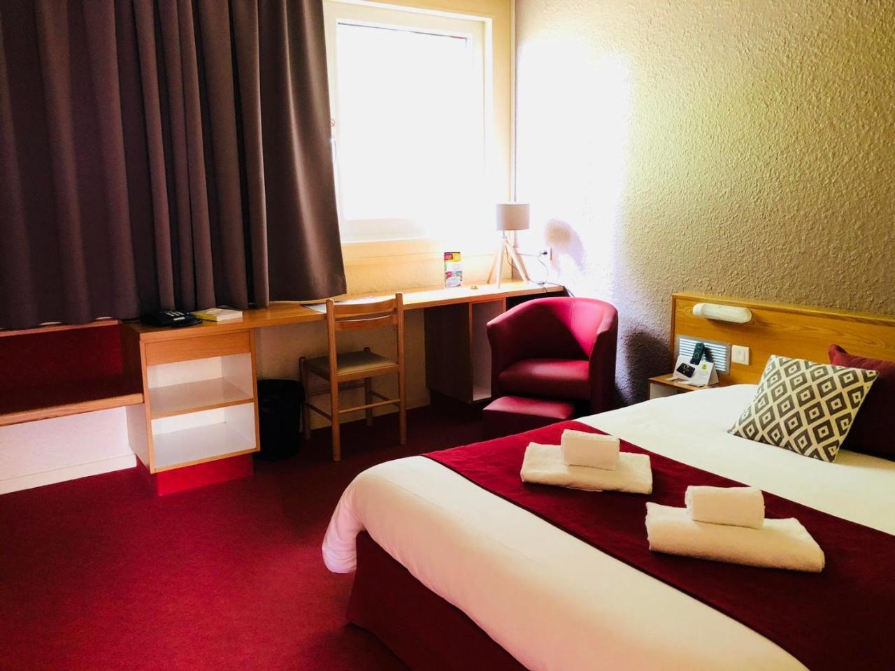 Logis Hotel Atrium Epinal Golbey Chavelot Екстер'єр фото